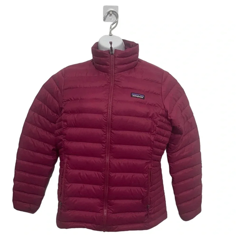 Patagonia women’s medium puffer jacket - cranberry color